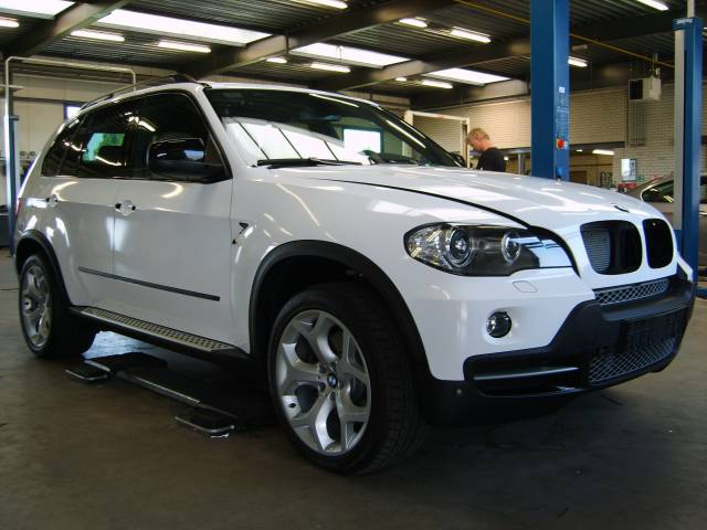 BMW X5 in de werkplaats